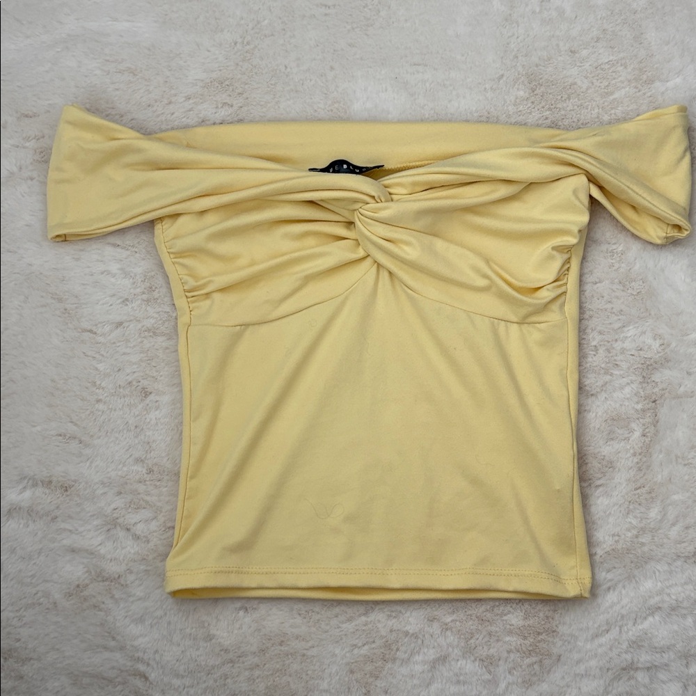 Blue Blush yellow twist front top. - Picture 3 of 3